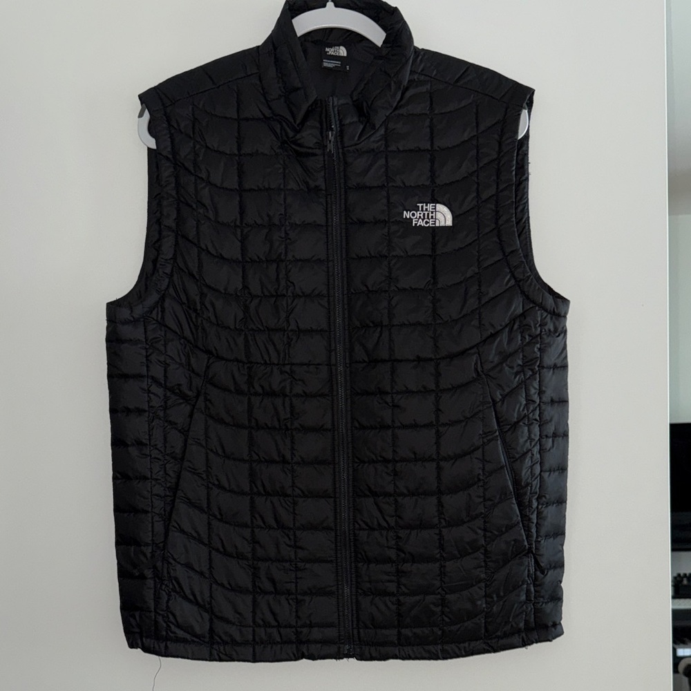 Men’s North Face Men's Black Puffer Vest